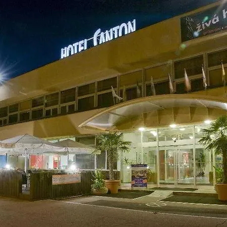 桑顿奥瑞度假村 酒店 4*